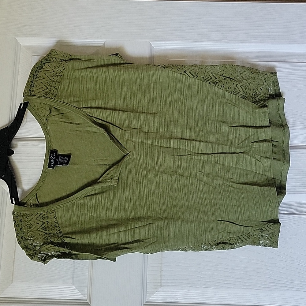 Rue 21 Size Medium Top